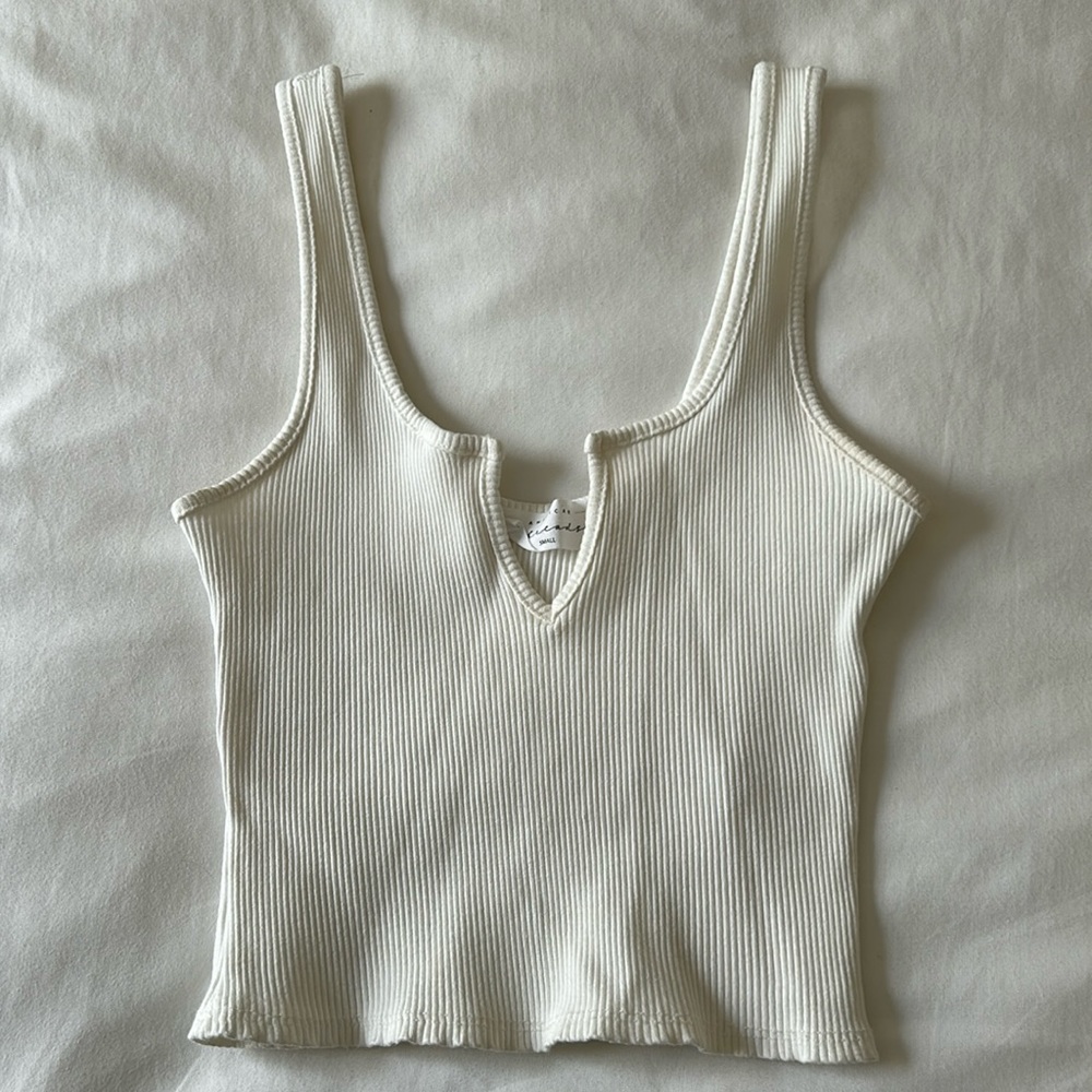 White notch tank